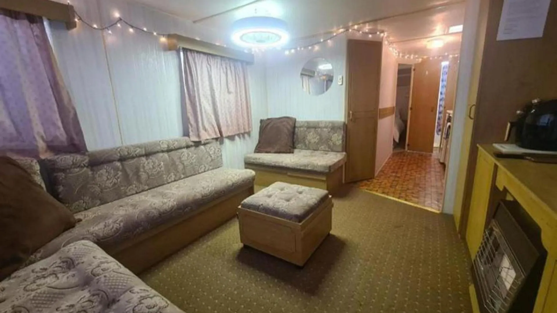 Holiday home Cozy Cardiff Cabin Retreat Sleeps 6 By Aimee